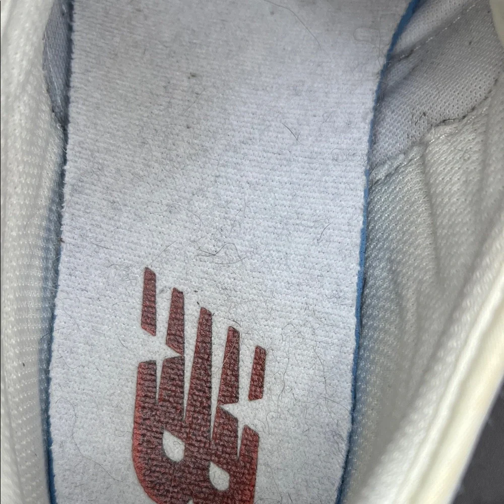 New Balance classics 327. White Cream and tan. Women’s 8. - Picture 15 of 16